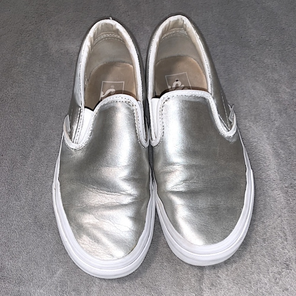 Silver Vans‼️
